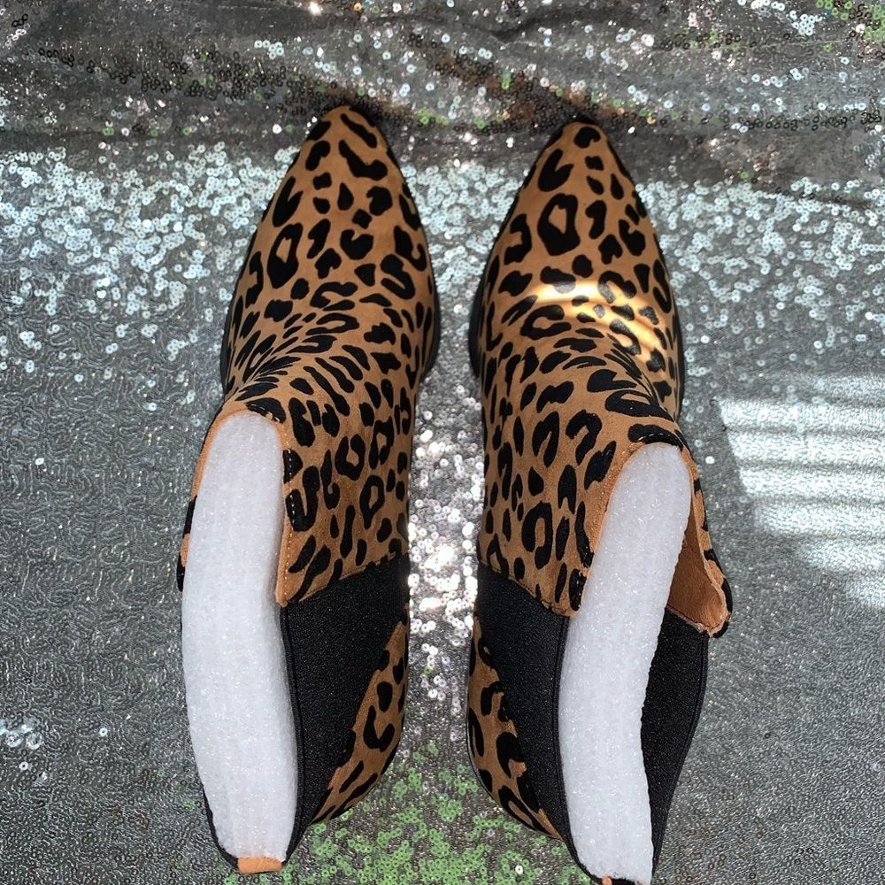 Chinese Laundry Leopard  Faux Fur  Booties